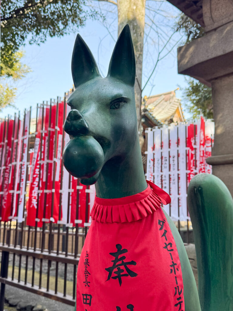 豊川稲荷の狛狐さん