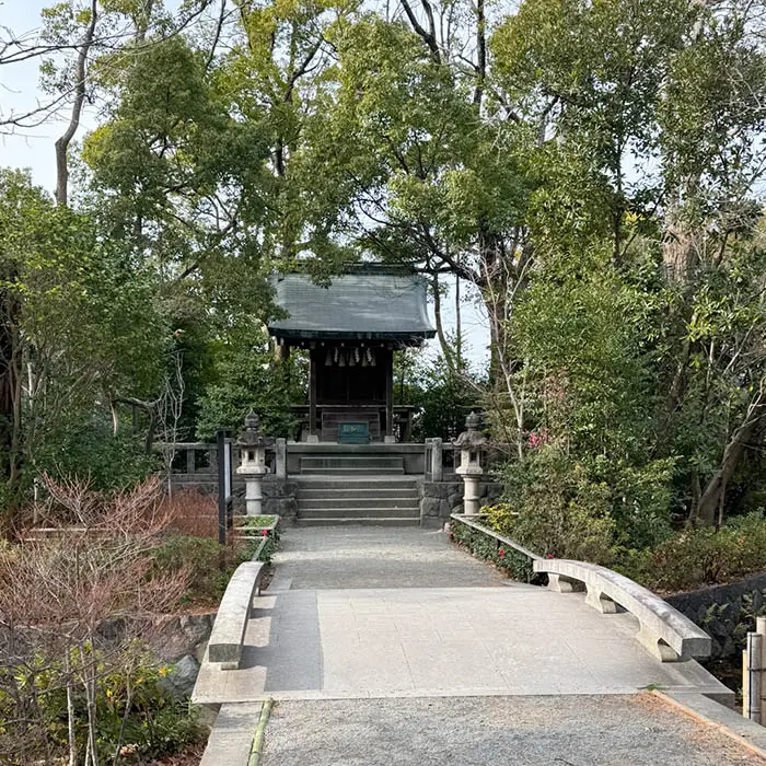 寒川神社末社宮山神社