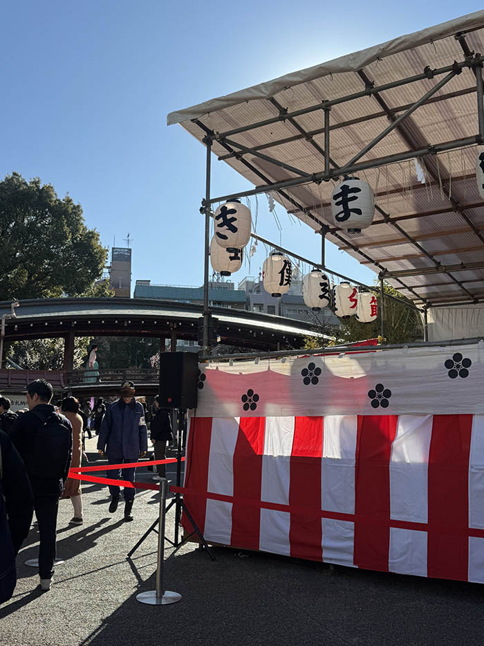 湯島天神の豆まき