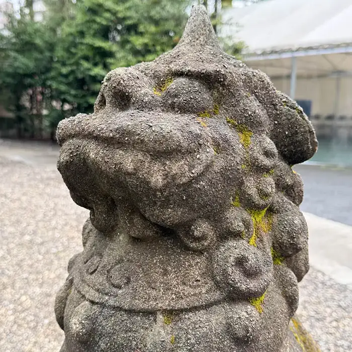 大國魂神社境内社の住吉神社の狛犬さん