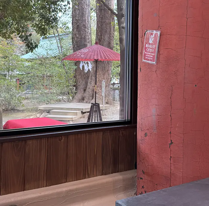 氷川茶庭の店内